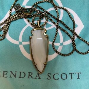 Kendra Scott Kimmy Necklace in White Bande…